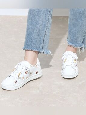 Desigual white embroidered sneakers